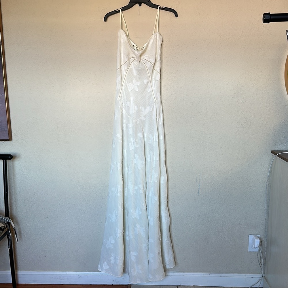 HOUSE OF CB 'Seren' Vintage Cream Floral Lace Back Maxi Dress NWOT size XS - Picture 5 of 17